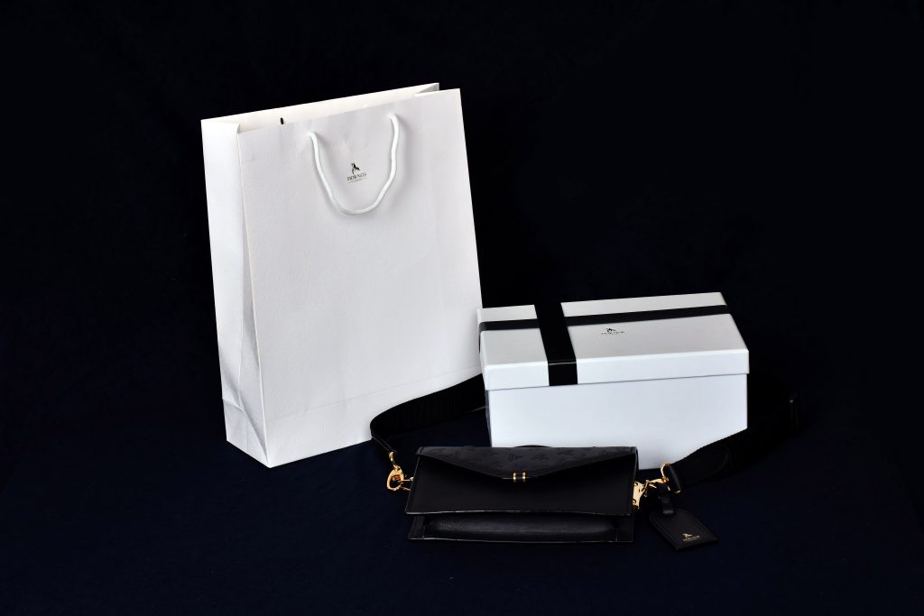 Leather bag suppliers